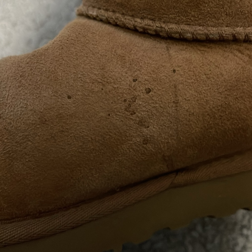 Woman uggs size7 - Picture 7 of 7